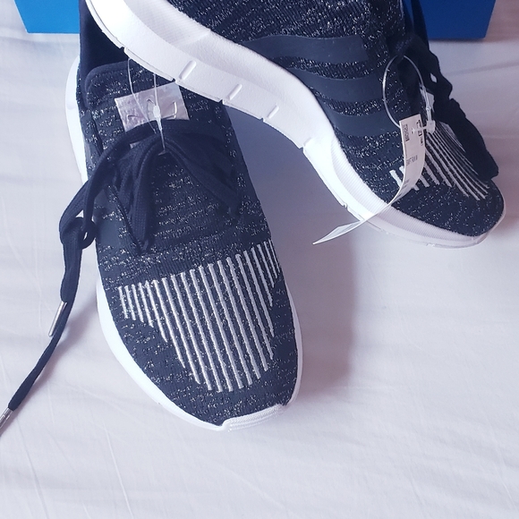 Adidas Swift Run Core Black - Picture 3 of 8